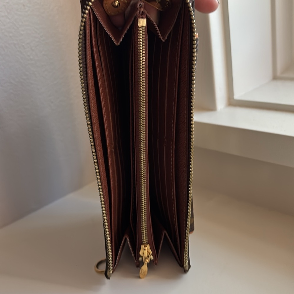 Louis Vuitton Wallet Portefeuille Astrid - Picture 9 of 12